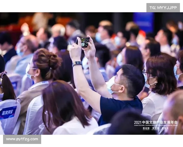 从企业属性与社会功能角度解析建业俱乐部的发展模式与运营特征